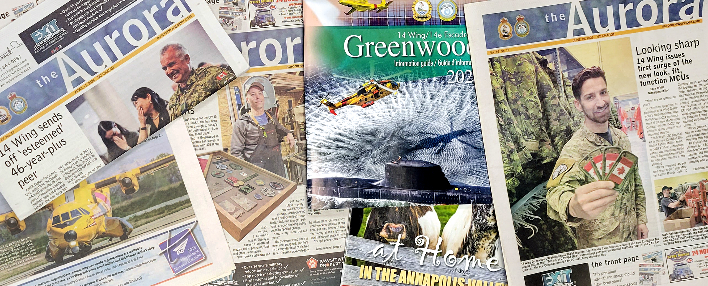 Image en collage composée de pages de journaux et de magazines superposées. Plusieurs titres et photos imprimés sont visibles, dont une couverture avec le mot « Greenwood » en texte vert sur une image