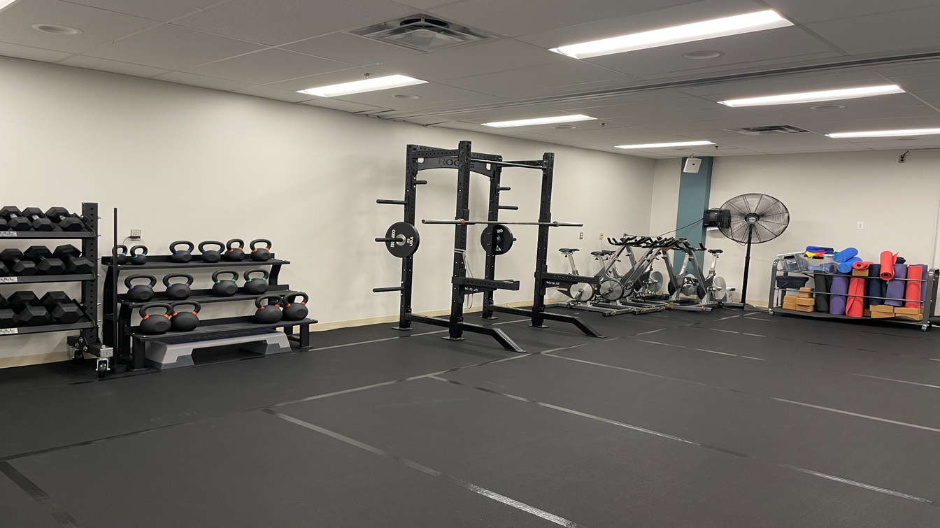 Équipement de musculation, de spinning et de yoga