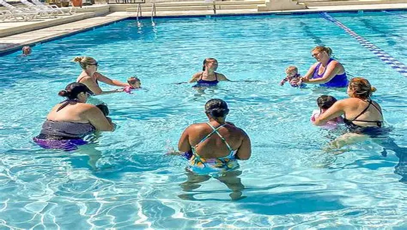 Natation parent et tout‑petit