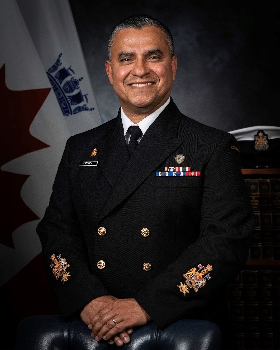 Premier maître de 1re classe Carlos Esquivel