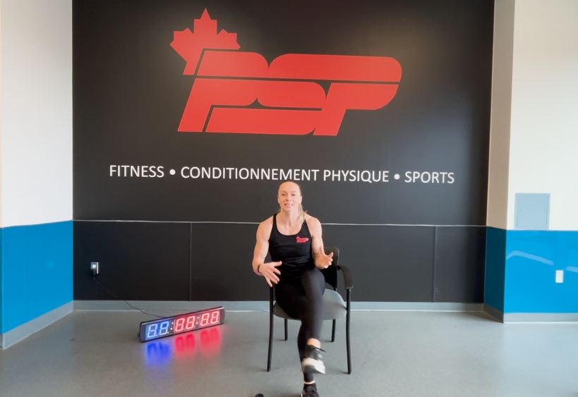 Moniteur de conditionnement physique faisant de l'exercice