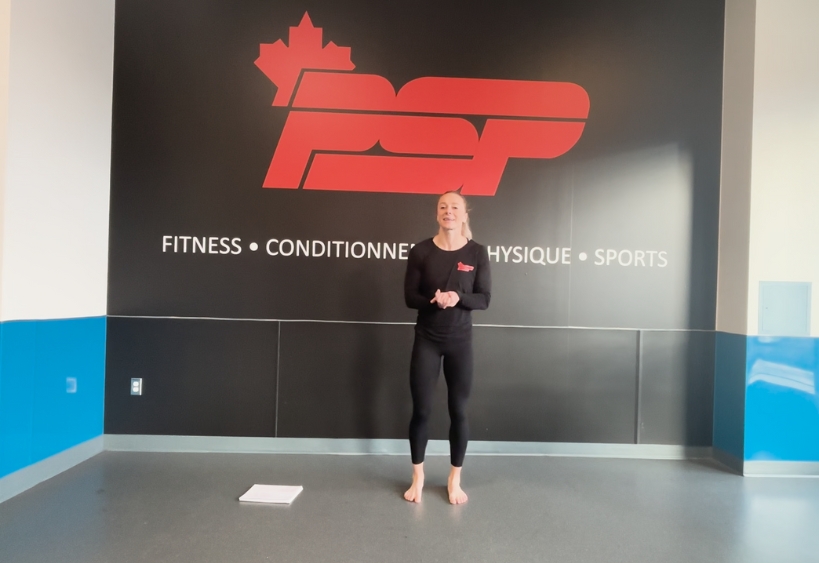 Moniteur de conditionnement physique faisant de l'exercice