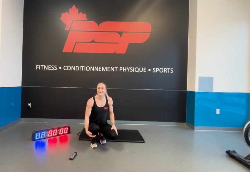 Moniteur de conditionnement physique faisant de l'exercice