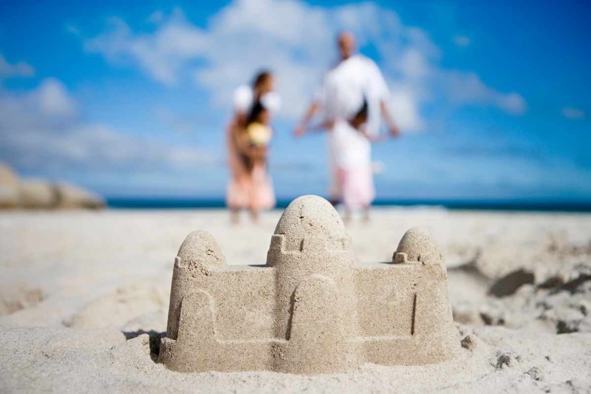 Château de sable sur la plage