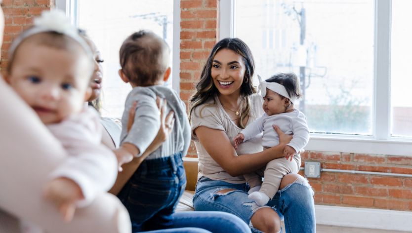 groupe femmes et bébés