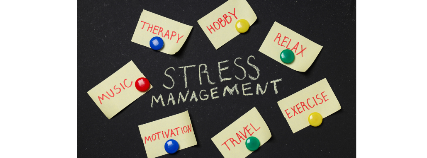 image représentant les mots « gestion du stress » et des notes autocollantes comportant des mots d'aide pour gérer le stress