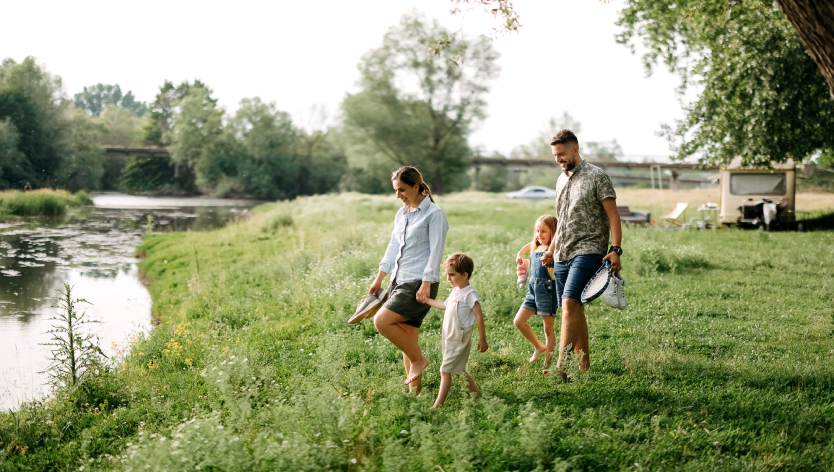 Famille au camping