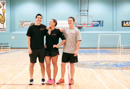 les personnes dans une salle de sport