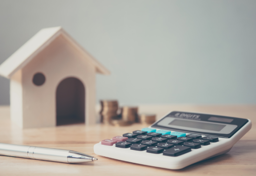 Calculatrice et stylo