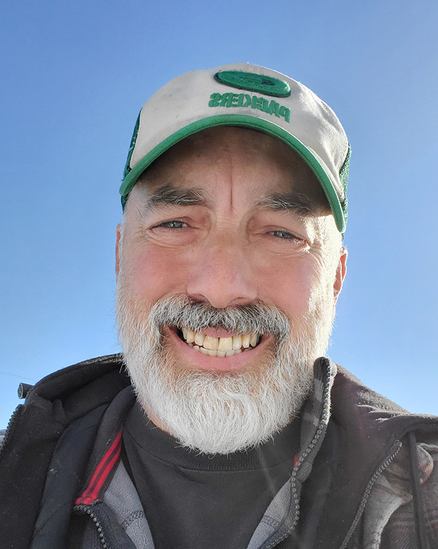 Le bénévole du mois de novembre est Claude Bolduc