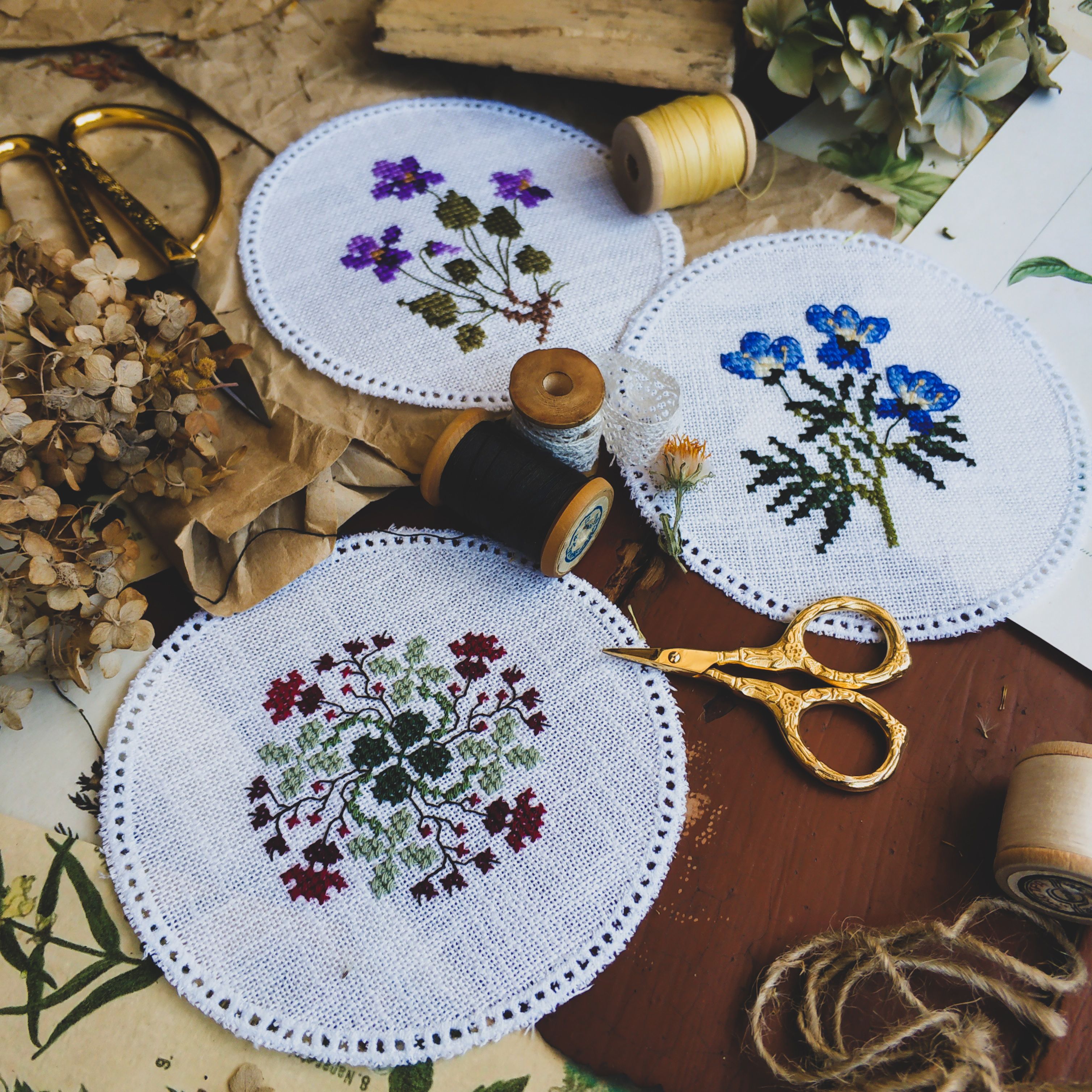 cross stitch flowers